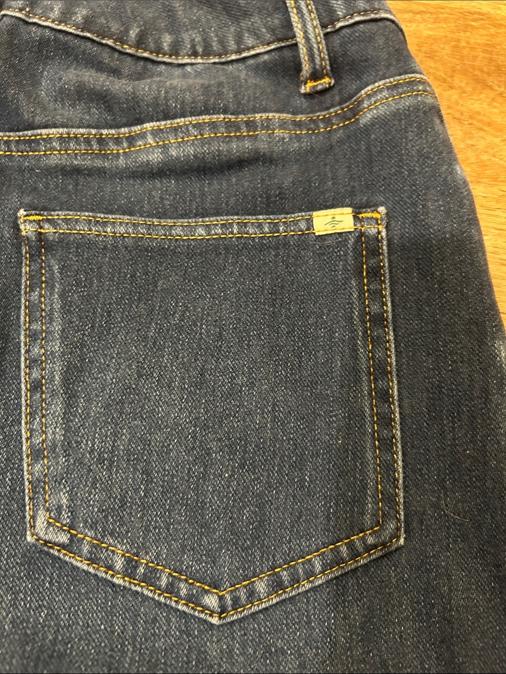 HALARA Straight-Leg Stretch Jeans in Medium Blue Denim - Picture 4 of 5